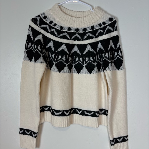 Lulus Sweaters - Lulu's Black and Ivory Fair Isle Sweater Size Medium